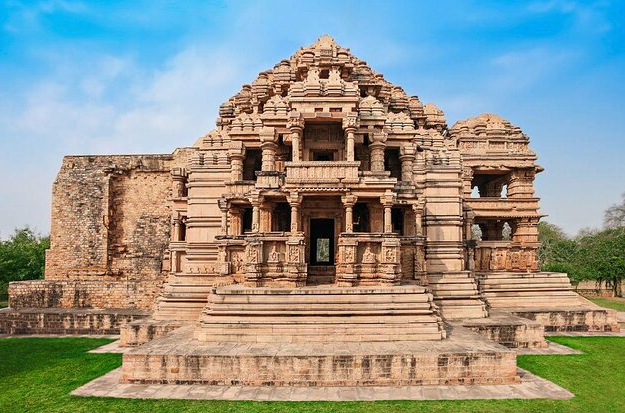 Sas Bahu Temple, Gwalior, Madhya Pradesh - Vushii.com